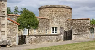 Logis "Dans l'enceinte du château" Logis "Dans l'enceinte du château"