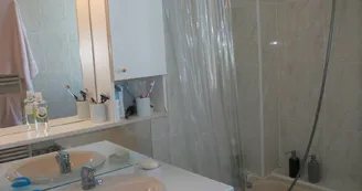 Appartement 4 personnes - François et Marion Abinal Appartement 4 personnes - François et Marion Abinal