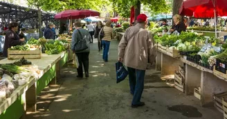 Marché hebdomadaire de Roumazières-Loubert