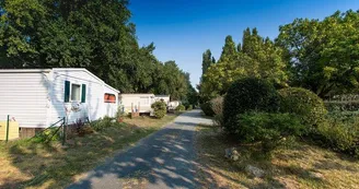 Camping Au Joyeux Faune