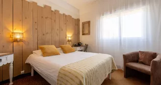 Hôtel La Roseraie