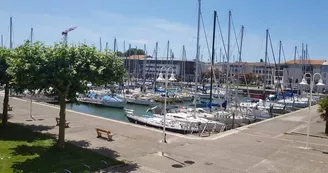 A 108 Quai Tahiti - vue sur le port de plaisance A 108 Quai Tahiti - vue sur le port de plaisance