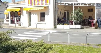 Le Courlay Le Courlay