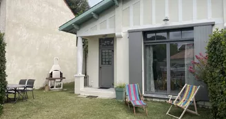 La Villa 5 by L. Bricou