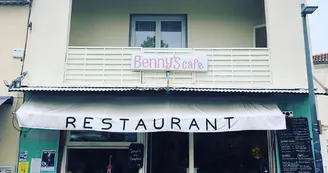 Benny's Café