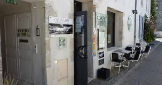 Le Café des Arts Le Café des Arts