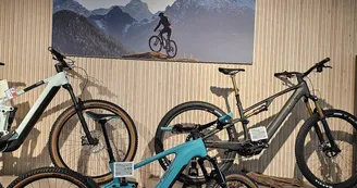 CUBE Store Périgny