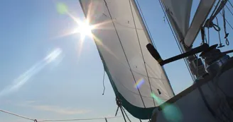 Sortie journée avec nuit à bord - la Voile pour Tous Sortie journée avec nuit à bord - la Voile pour Tous