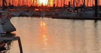 Sortie journée avec nuit à bord - la Voile pour Tous Sortie journée avec nuit à bord - la Voile pour Tous