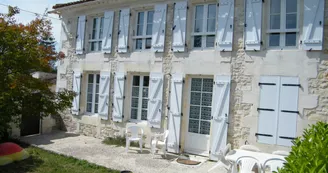 La Caz en Sol - Gite La Roche Courbon avec piscine La Caz en Sol - Gite La Roche Courbon avec piscine