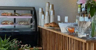 Le Café des Fleurs