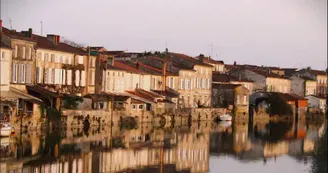 Au bord de l'eau Au bord de l'eau