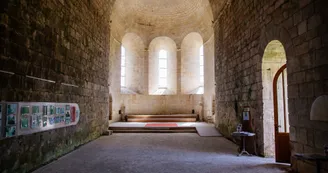 A l'intérieur