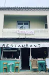 Benny's Café